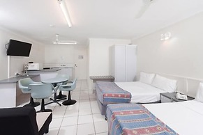 Cairns Holiday Lodge