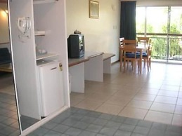 Cairns Holiday Lodge