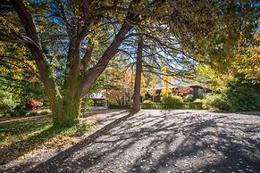 Braeside Mt Macedon Country Retreat & Bed & Breakfast