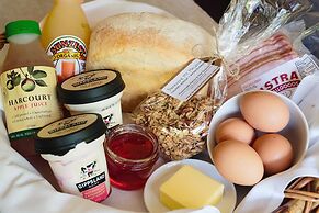 Braeside Mt Macedon Country Retreat & Bed & Breakfast