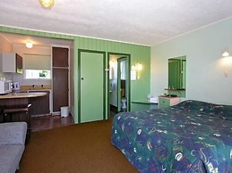 Camberley Court Motel