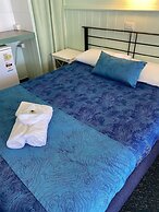 Paddle Steamer Motel