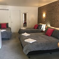 Mountain View Motor Inn & Holiday Lodges