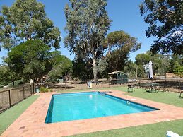 Mountain View Motor Inn & Holiday Lodges