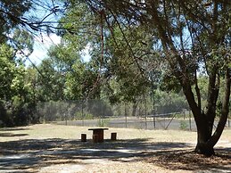 Mountain View Motor Inn & Holiday Lodges