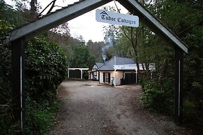 Tudor Cottages Mt Dandenong