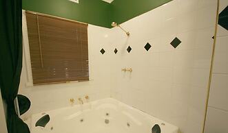 Tudor Cottages Mt Dandenong