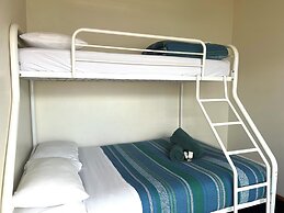 On Top Apartments & Hostel Backpackers