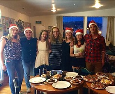 On Top Apartments & Hostel Backpackers