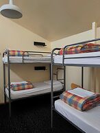 On Top Apartments & Hostel Backpackers