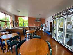 On Top Apartments & Hostel Backpackers