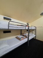 On Top Apartments & Hostel Backpackers