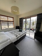 On Top Apartments & Hostel Backpackers