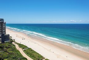 The Waterford on Main Beach