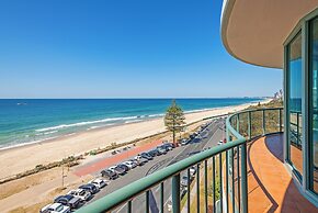 The Waterford on Main Beach