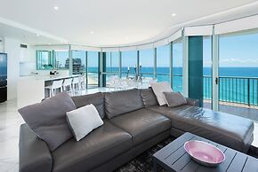 The Waterford on Main Beach