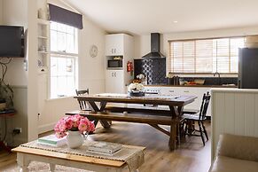 Freshwater Creek Cottages and Farm Stay