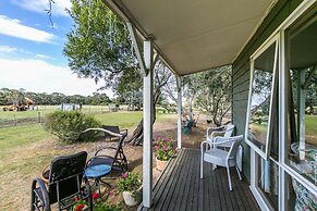 Freshwater Creek Cottages and Farm Stay