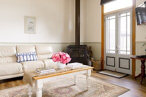 Freshwater Creek Cottages and Farm Stay