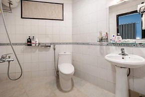 A25 Hotel - Doi Can 1