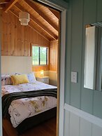 Hazelcreek Cottages