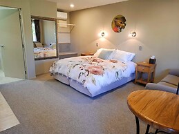 Blue Ridge Studios and Bed & Breakfast