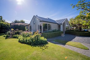 Blue Ridge Studios and Bed & Breakfast