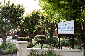Blue Ridge Studios and Bed & Breakfast