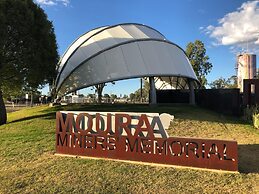 Moura Motel
