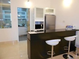 Brunsfield Embassyview Condosuite