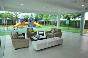 Brunsfield Embassyview Condosuite