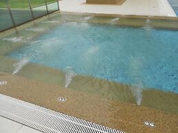 Brunsfield Embassyview Condosuite