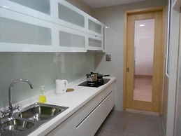 Brunsfield Embassyview Condosuite