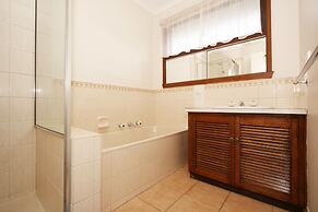 40 Thames Holiday Unit