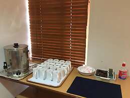 Across Country Motel and Serviced Apartments