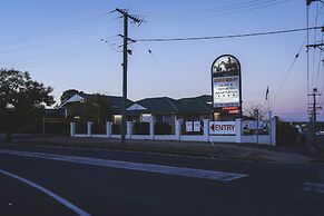 Across Country Motel and Serviced Apartments