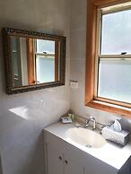 Stanley Hotel & Apartments