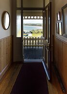 Stanley Hotel & Apartments