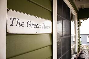 Stanley Hotel & Apartments