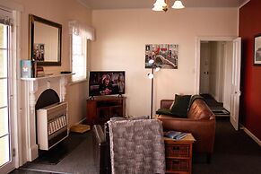 Stanley Hotel & Apartments