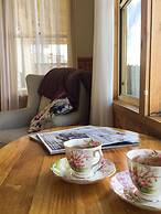 Stanley Hotel & Apartments