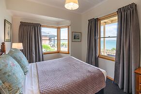 Stanley Hotel & Apartments