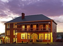 Stanley Hotel & Apartments
