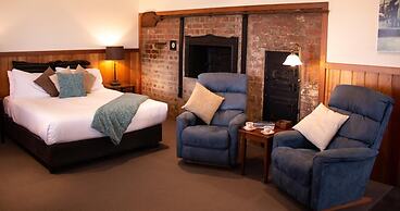 Stanley Hotel & Apartments