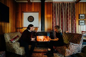 Stanley Hotel & Apartments