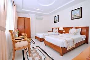 Tan Hoang Long Hotel District 5
