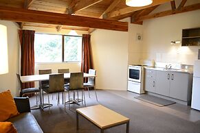 The Hobbit Motorlodge