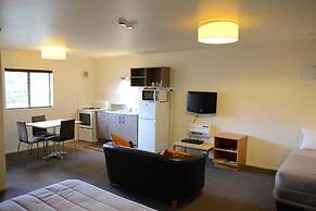 The Hobbit Motorlodge