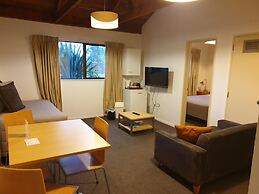 The Hobbit Motorlodge