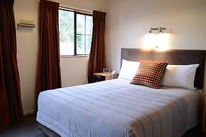 The Hobbit Motorlodge